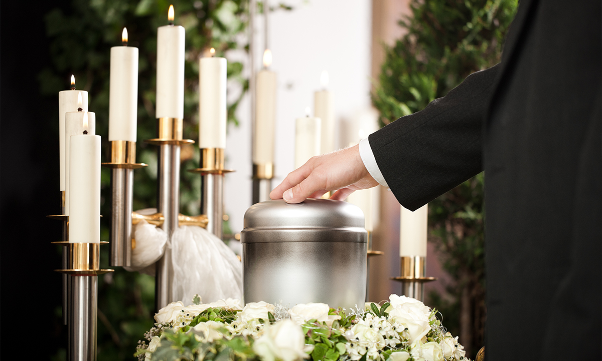 pogrebno memento mori urne